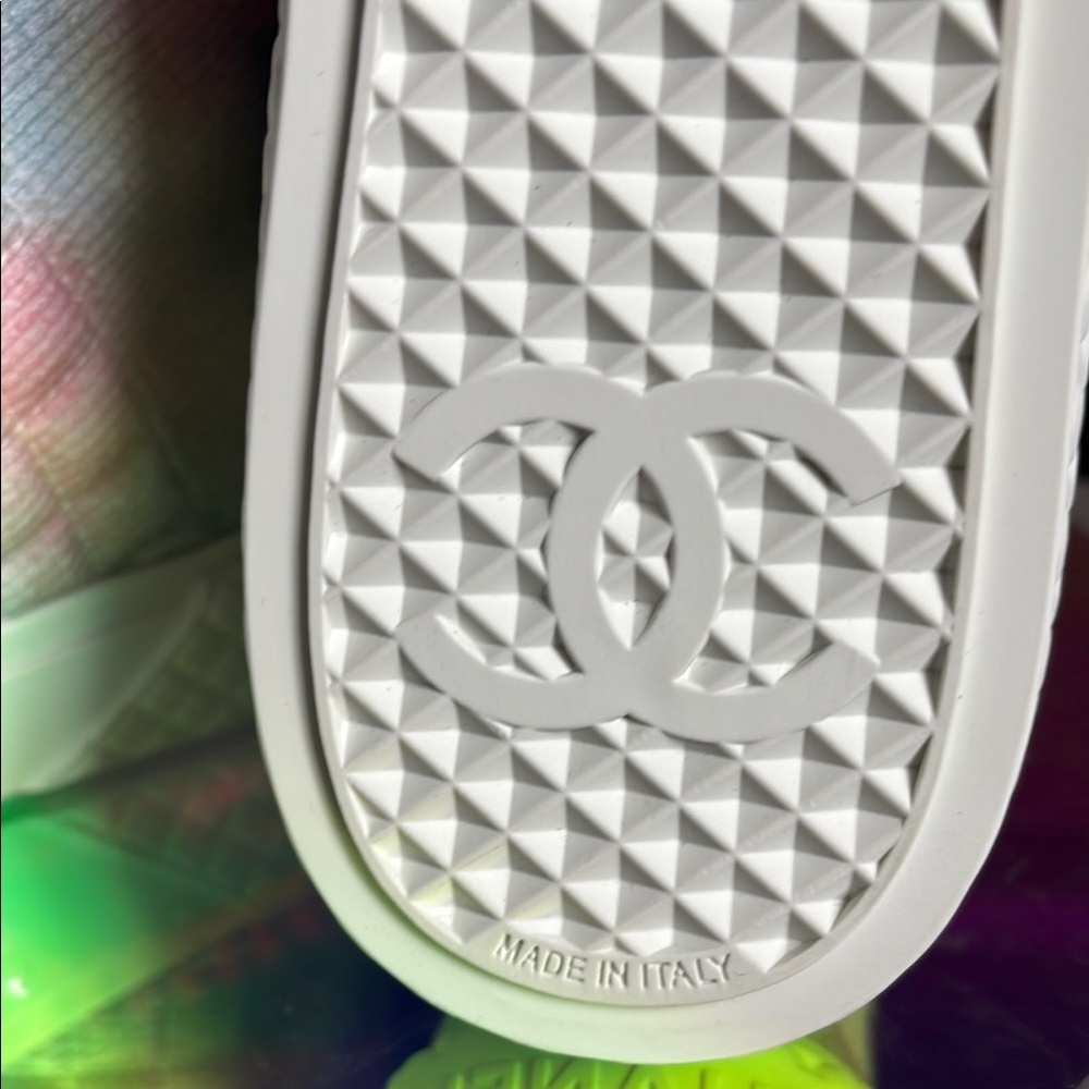 🫧CHANEL🫧🌈⭐️HOST PICK⭐️📣📣Pastel High-Top Sneakers 38.5 - Picture 7 of 14